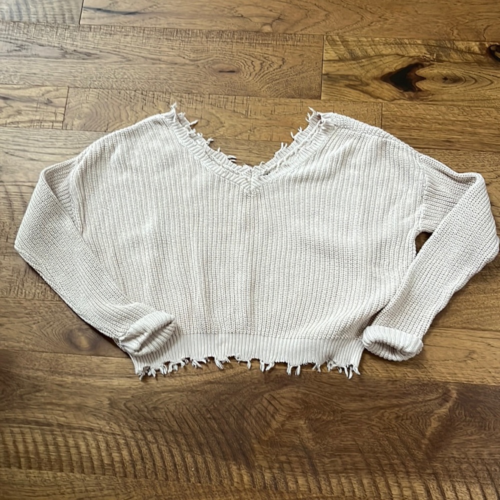 Moon and Madison beige sweater size medium fringed neck